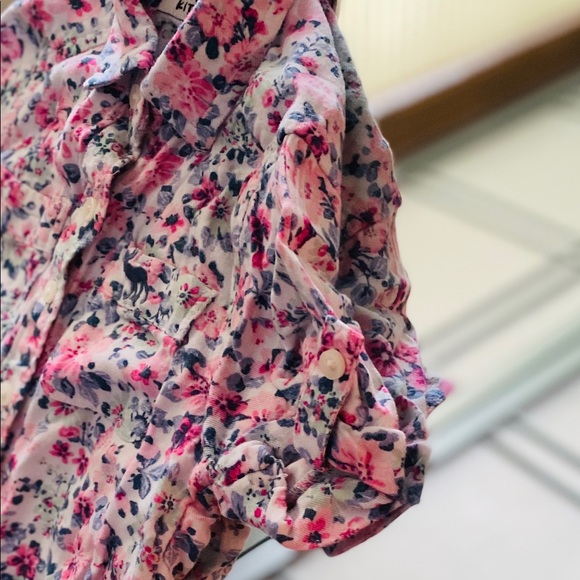 Floral button down - Picture 3 of 4